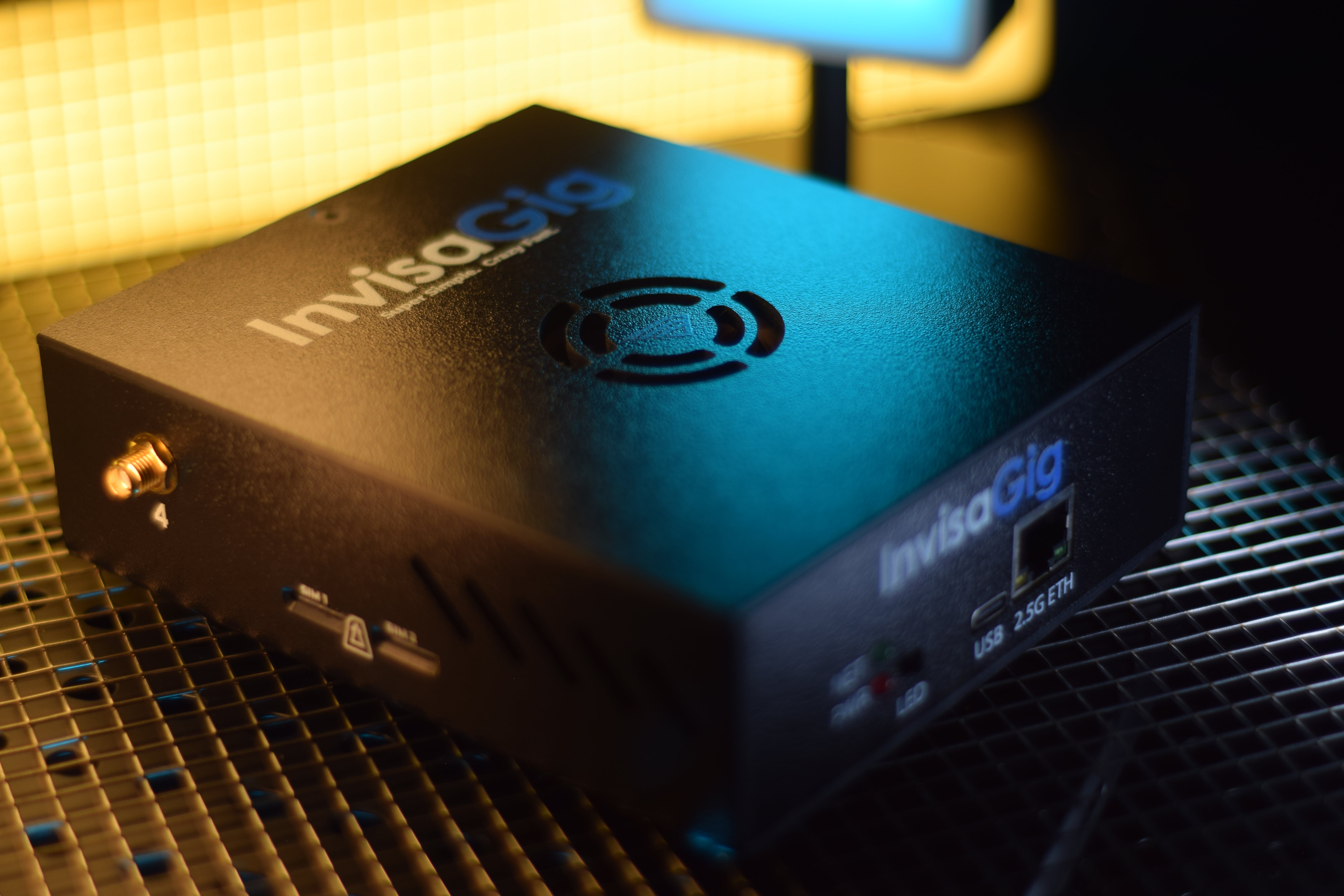 Refurbished HW v1.2 | InvisaGig 5G Wireless High Speed Modem System | Super Simple, Crazy Fast