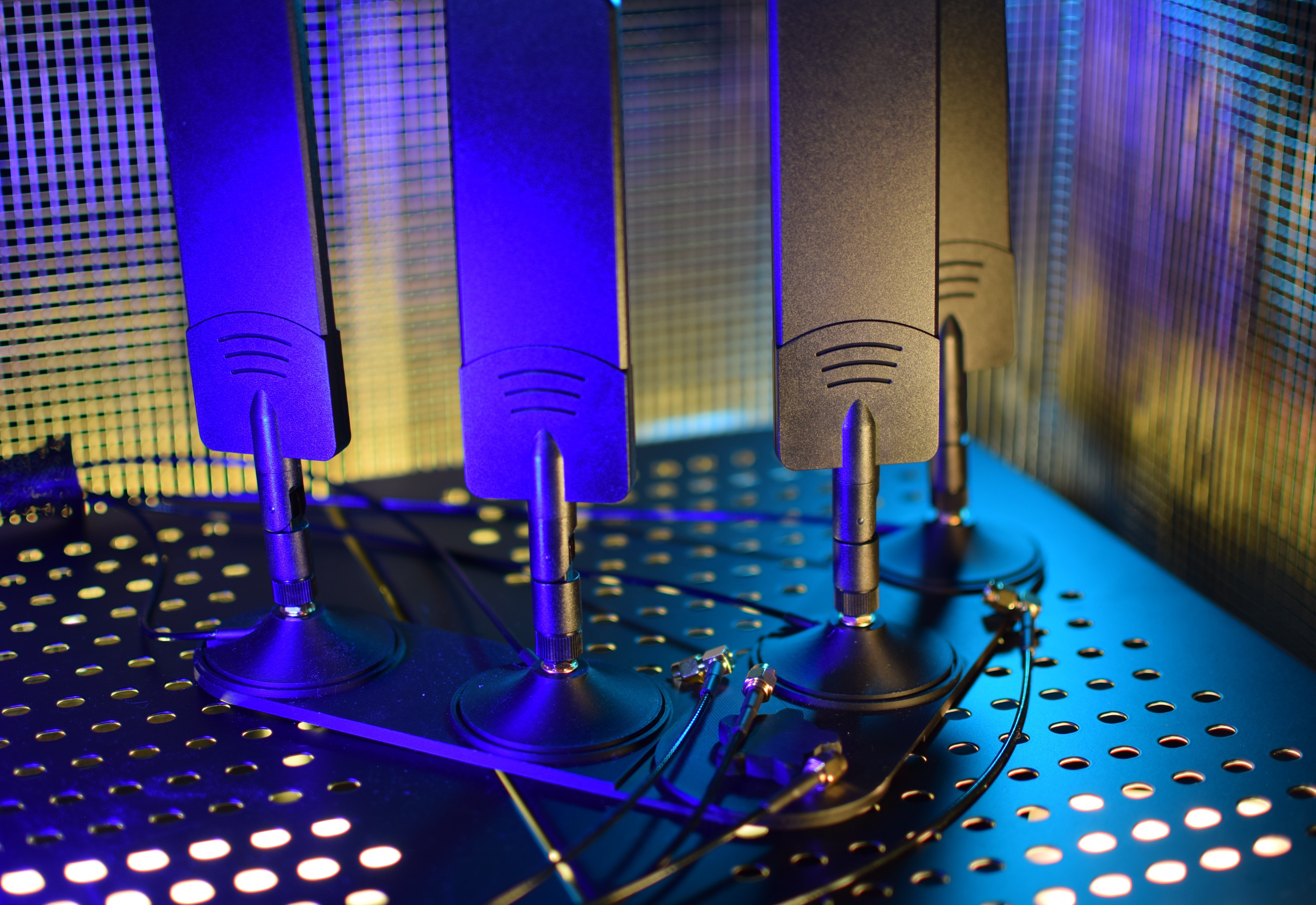 The InvisaGig v1.2 Presale | 5G Wireless High Speed Modem System - Super Simple, Crazy Fast